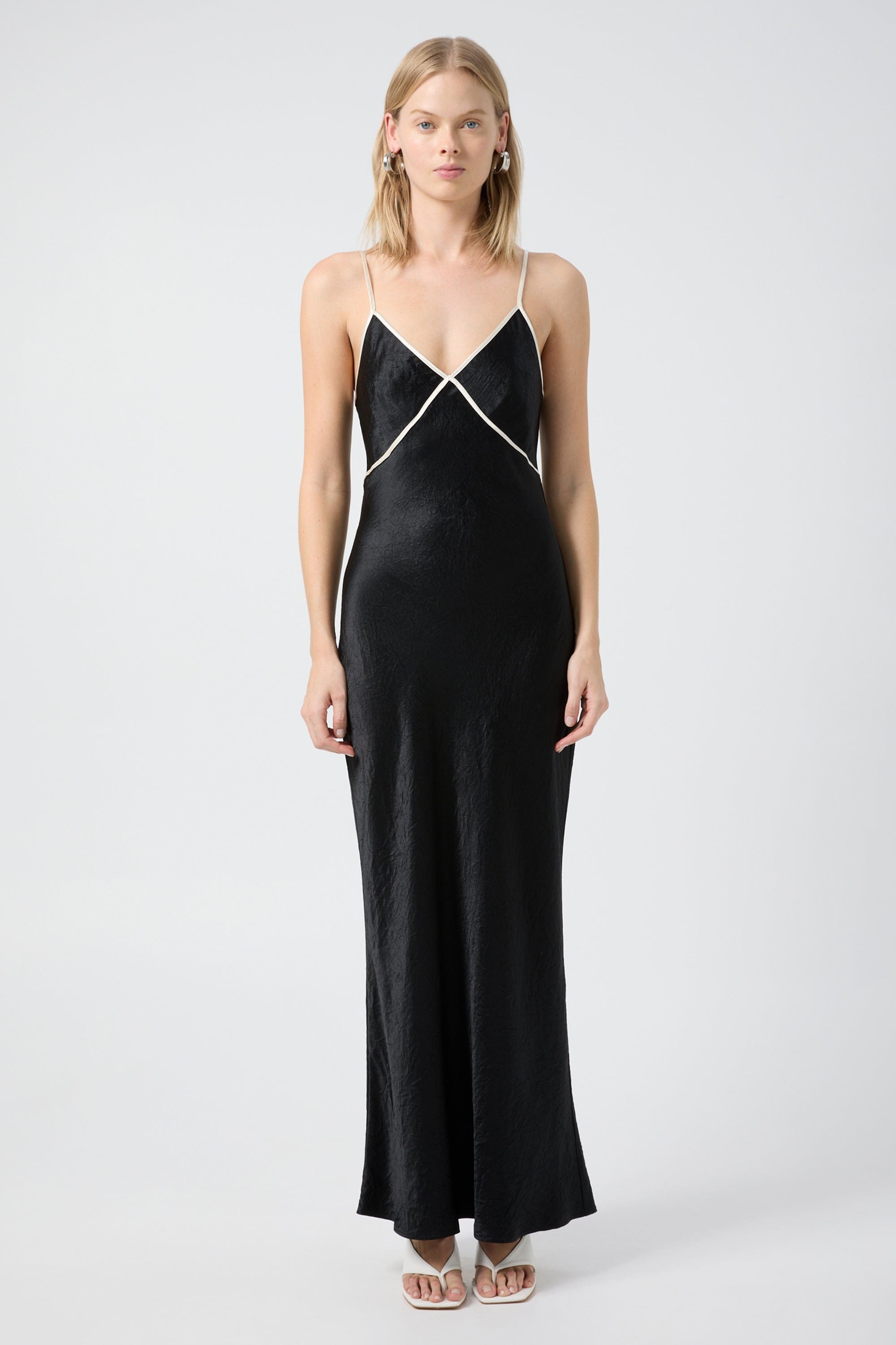 black cami dress FASHOFT Backless Cami Dress for Women Backless Dresses Spaghetti Strap Flowy Maxi Dress 2026 Summer Casual Solid Color Sleeveless Black M