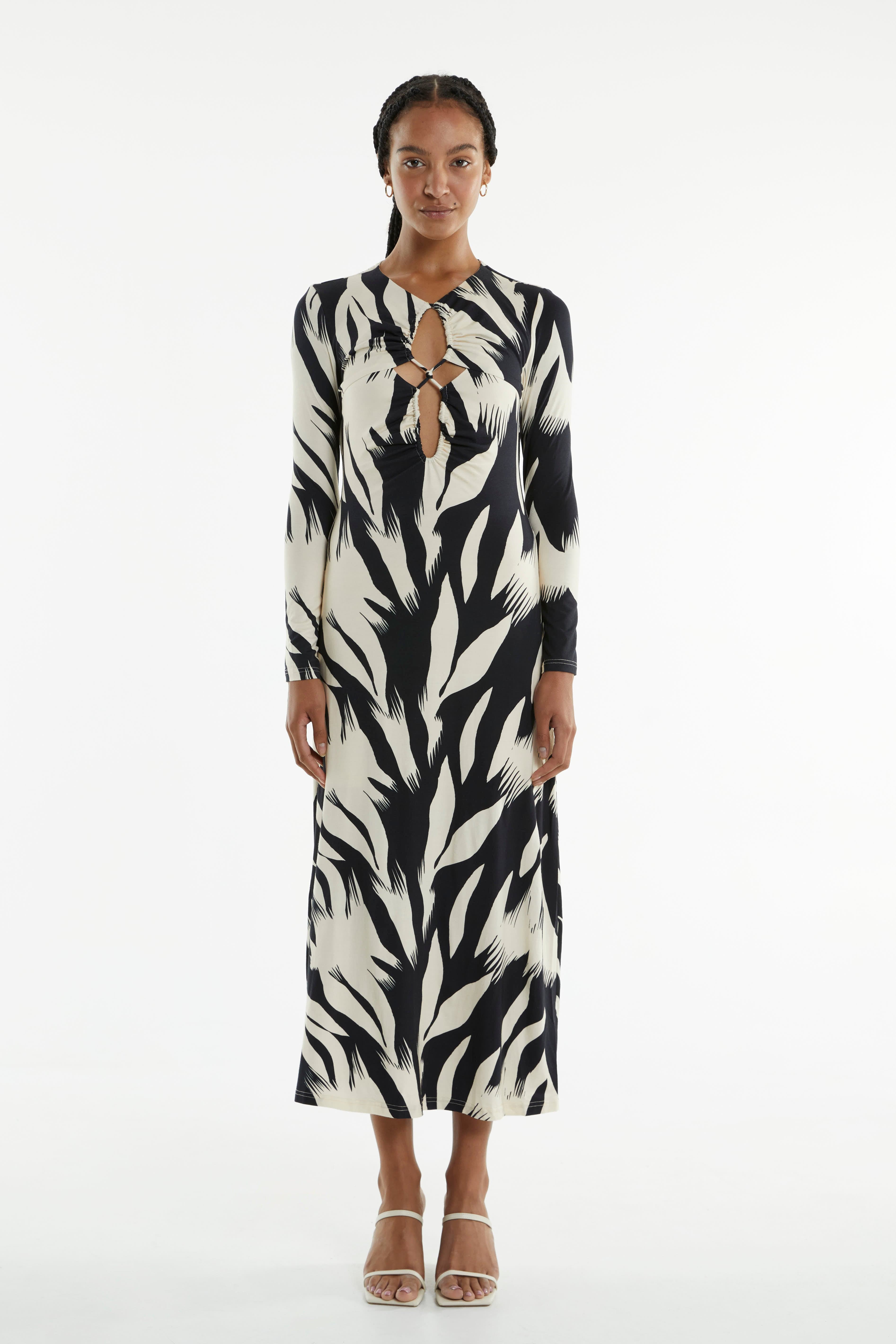 DRIFTER LS MIDI DRESS | FEATHER PRINT | Third Form | Latest Women's Fashion | Women's Clothing Online THIRD FORM - International DRIFTER LS MIDI DRESS | FEATHER PRINT | Third Form | Latest Women's Fashion | Women's Clothing Online THIRD FORM - International