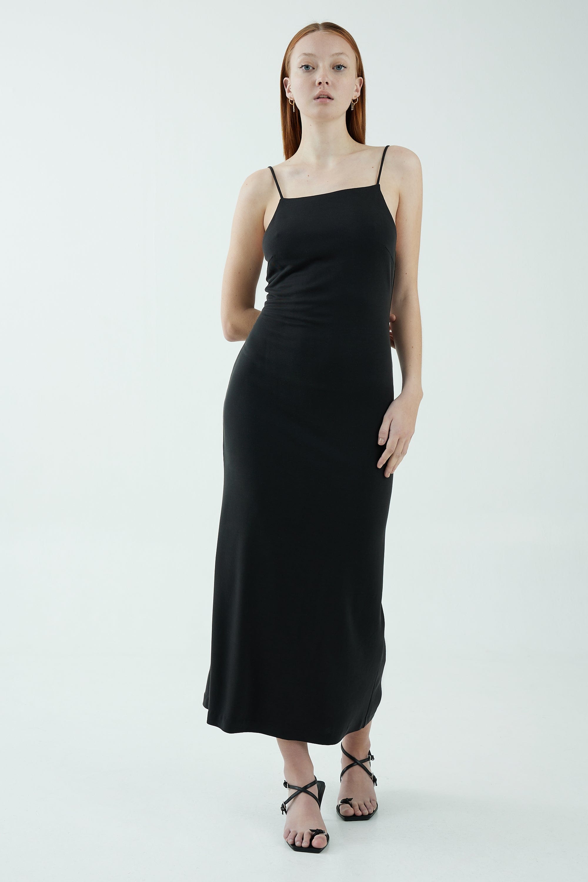 MODE STRAIGHT NECK MAXI | WASHED BLACK THIRD FORM - International MODE STRAIGHT NECK MAXI | WASHED BLACK THIRD FORM - International