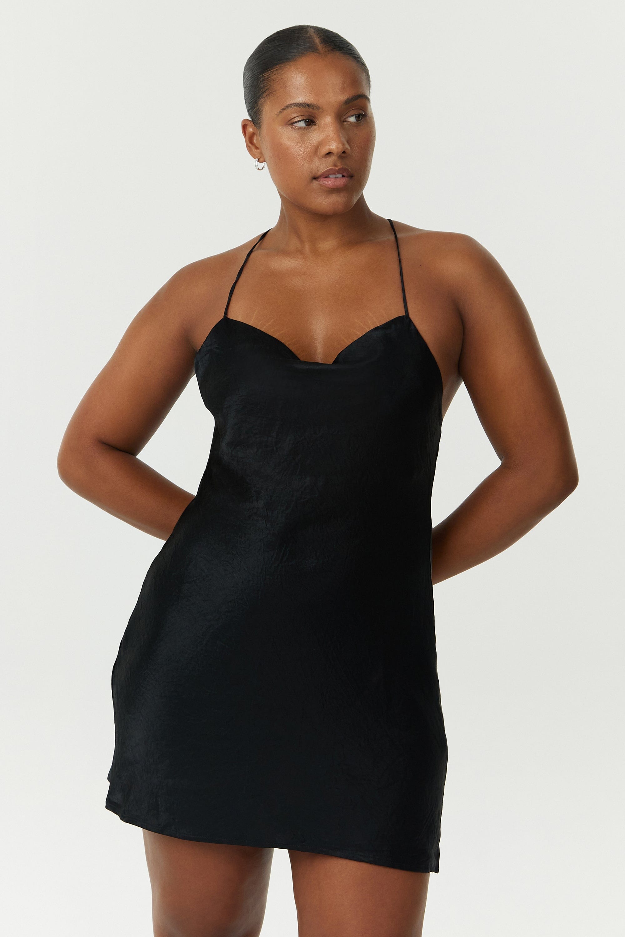 CRUSH BIAS COWL MINI SLIP | BLACK THIRD FORM - International CRUSH BIAS COWL MINI SLIP | BLACK THIRD FORM - International