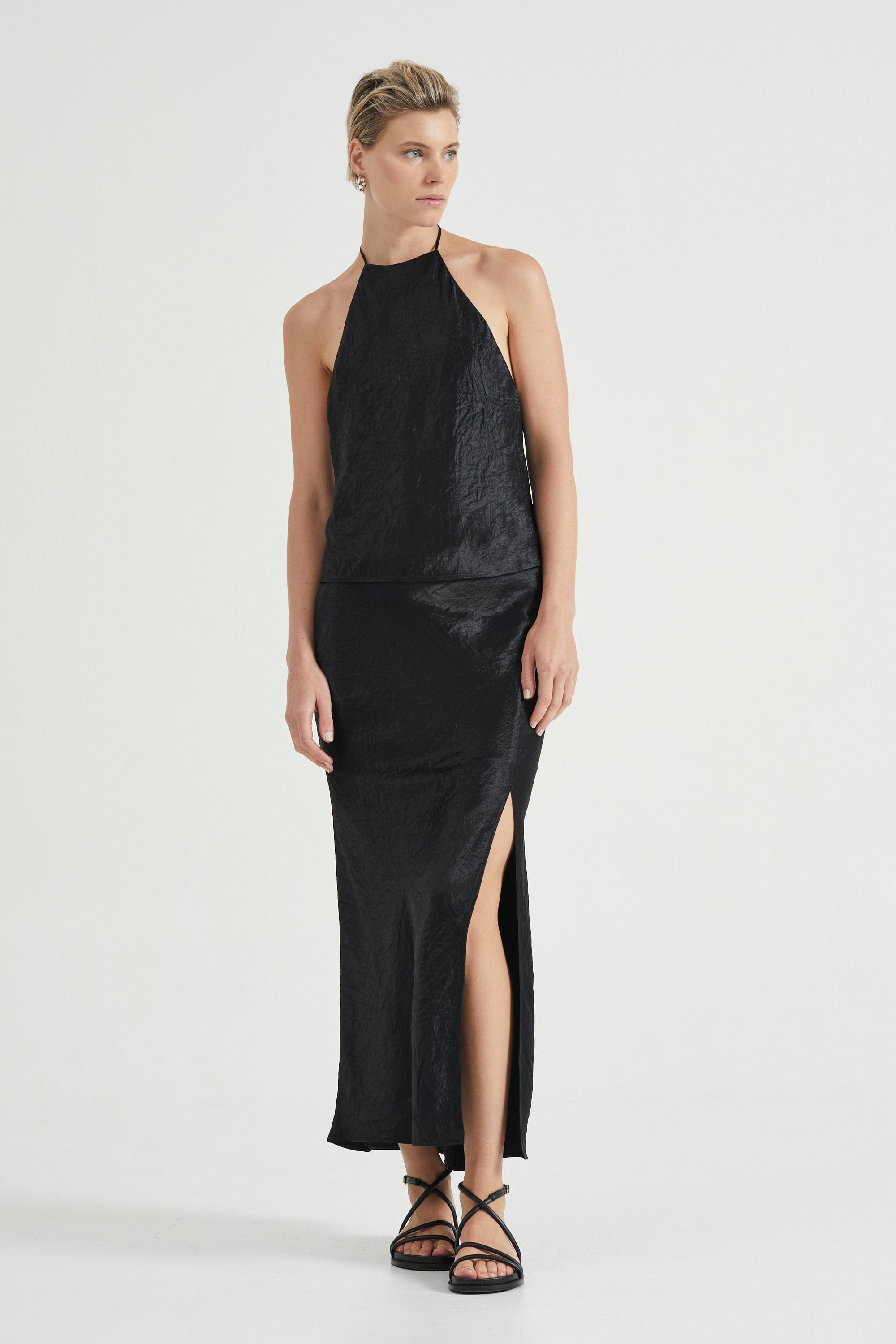 CRUSH BIAS HALTER TOP | BLACK THIRD FORM - International CRUSH BIAS HALTER TOP | BLACK THIRD FORM - International