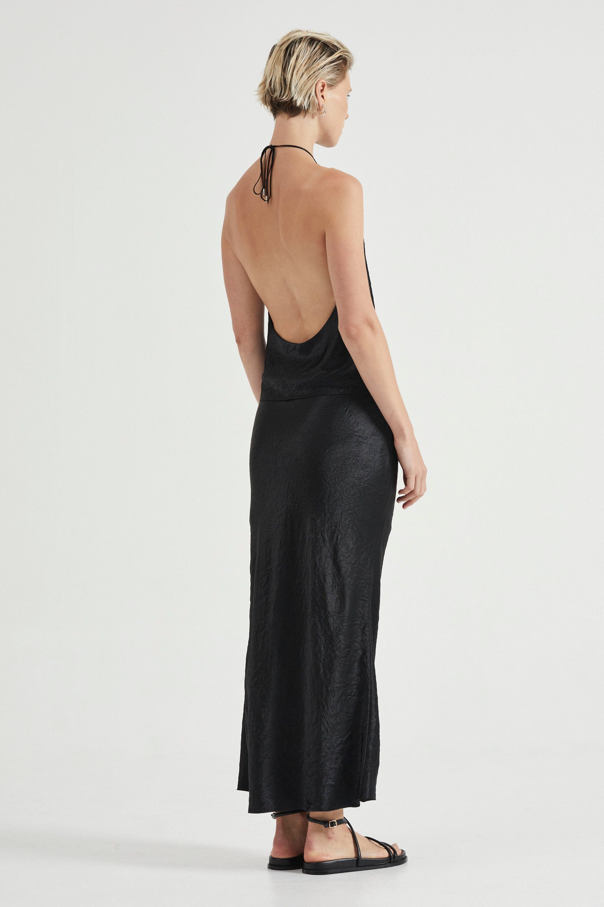 CRUSH BIAS HALTER TOP | BLACK THIRD FORM - International CRUSH BIAS HALTER TOP | BLACK THIRD FORM - International