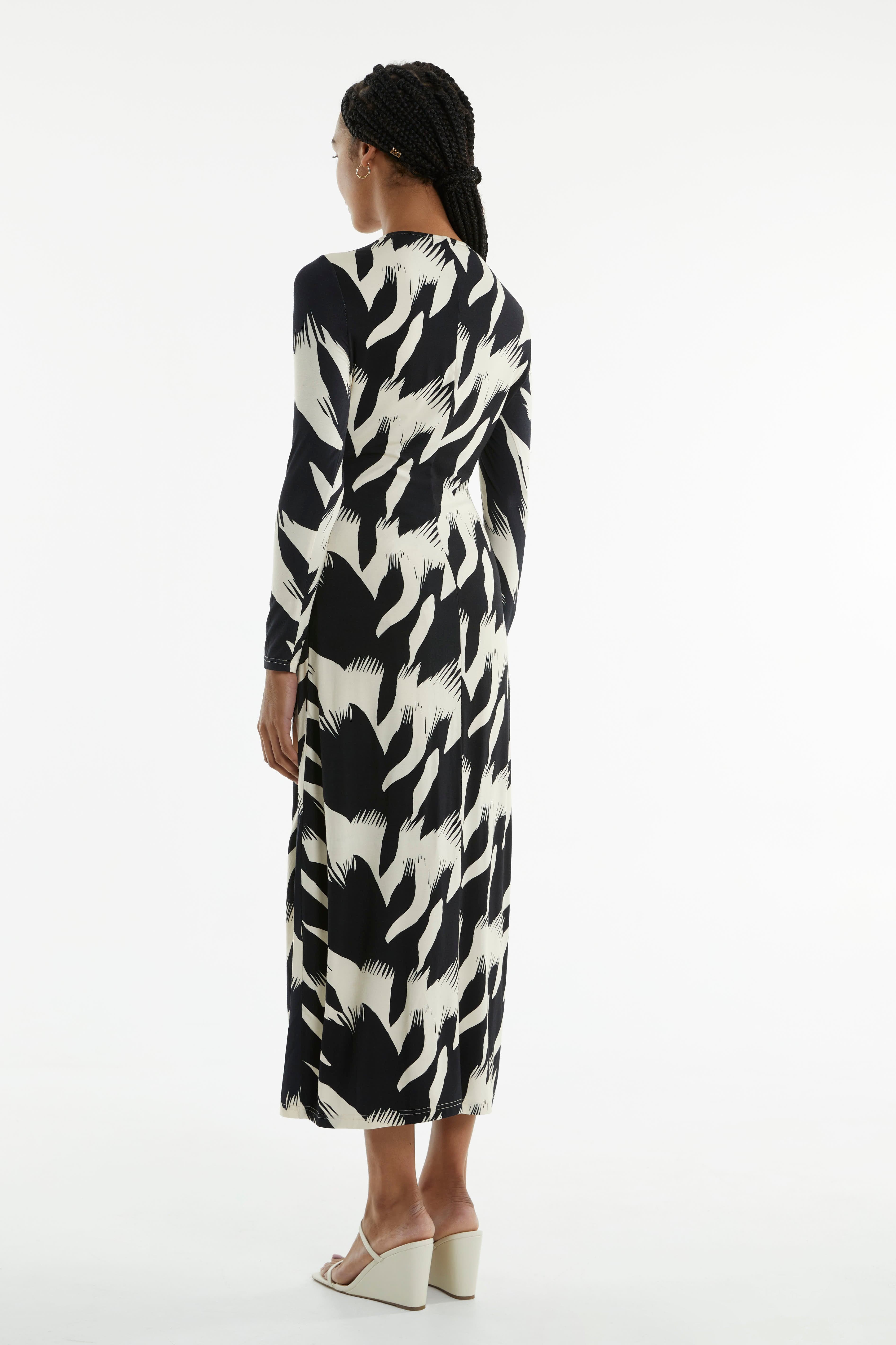 DRIFTER LS MIDI DRESS | FEATHER PRINT | Third Form | Latest Women's Fashion | Women's Clothing Online THIRD FORM - International DRIFTER LS MIDI DRESS | FEATHER PRINT | Third Form | Latest Women's Fashion | Women's Clothing Online THIRD FORM - International