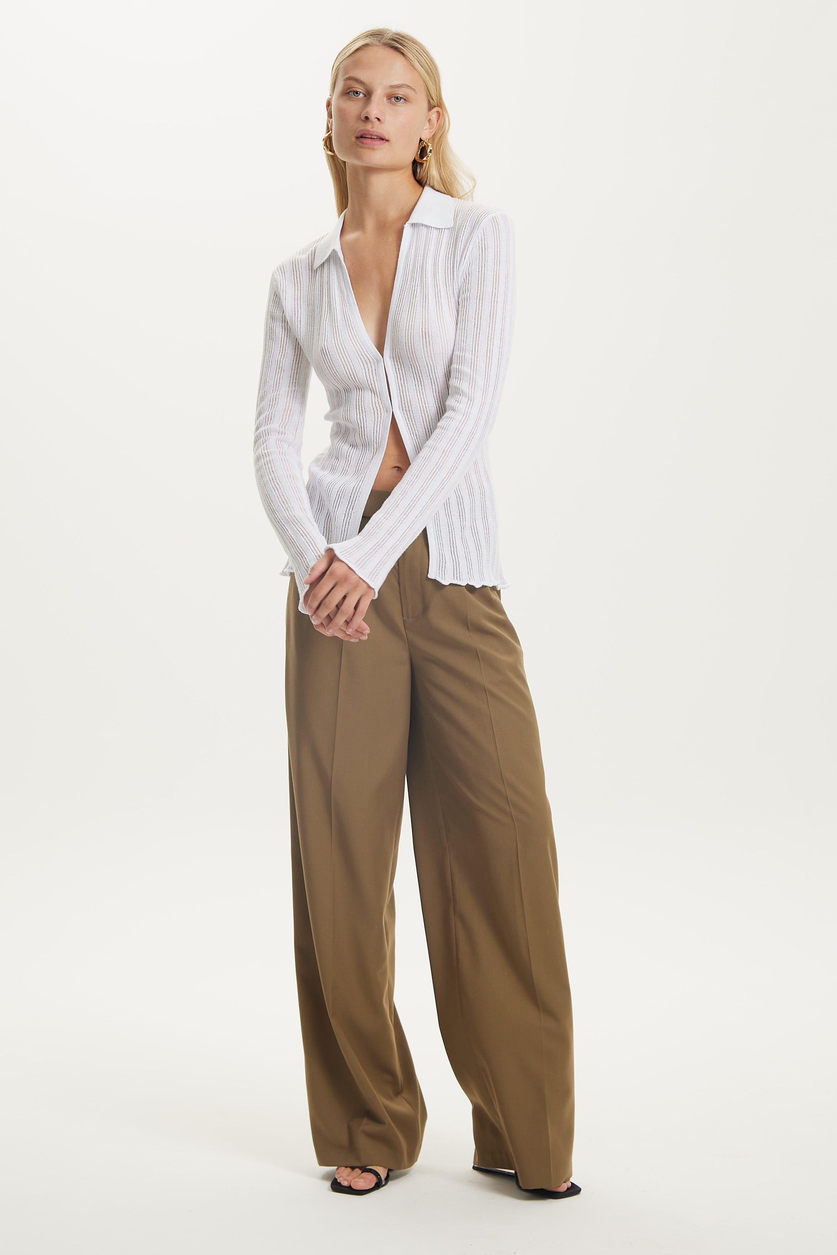 HOOKED IN KNIT FLARE PANT, ONYX, Third Form