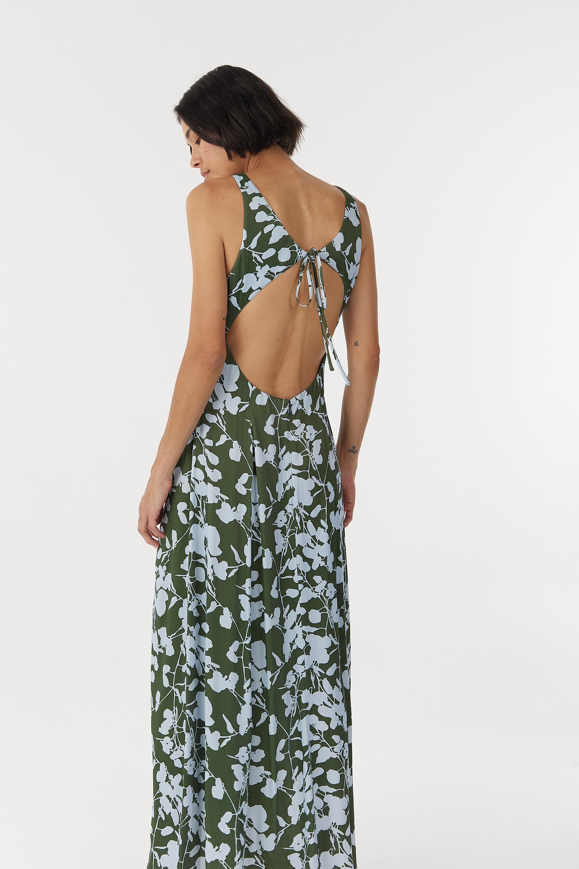 open back maxi dress pattern How to cut and sew a Maxi Gathered Dress with Open Back||Backless Dress tutorial