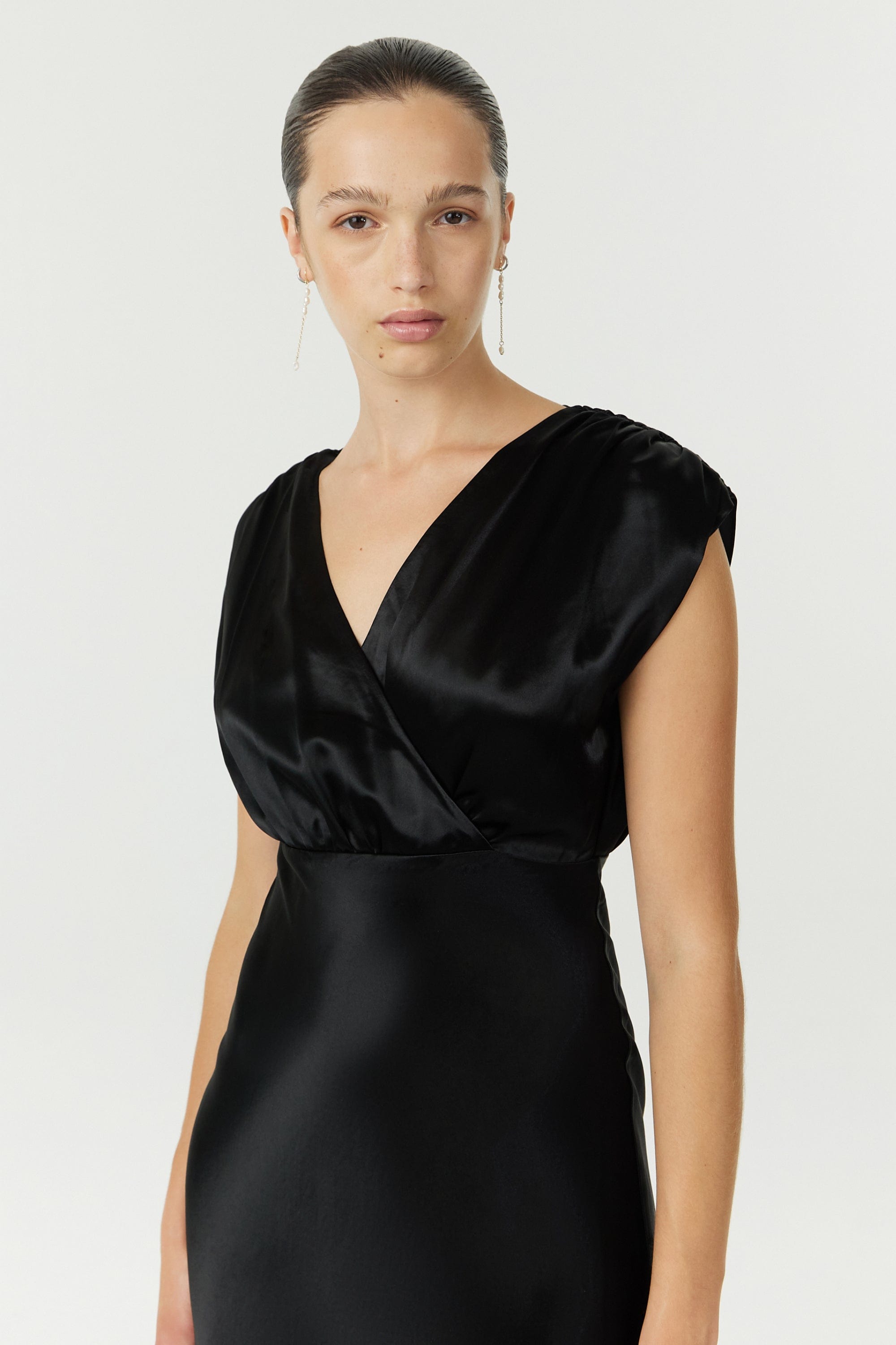 SATIN CROSS OVER GATHER DRESS | BLACK — THIRD FORM